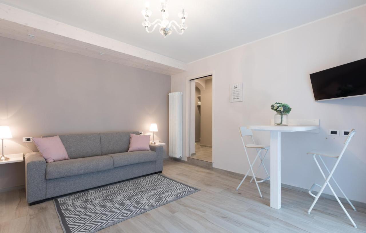 Residenza Conca Verde B&B Il Monolocale Rogolo Kültér fotó